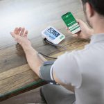 دستگاه فشار خون بازویی medisana BU 584، اندازه‌گیری دقیق فشار خون و ضربان قلب، با اپلیکیشن کاربردی برای ارزیابی و ذخیره داده‌ها، نمایشگر رنگی چراغ راهنمایی، تشخیص و هشدار آریتمی